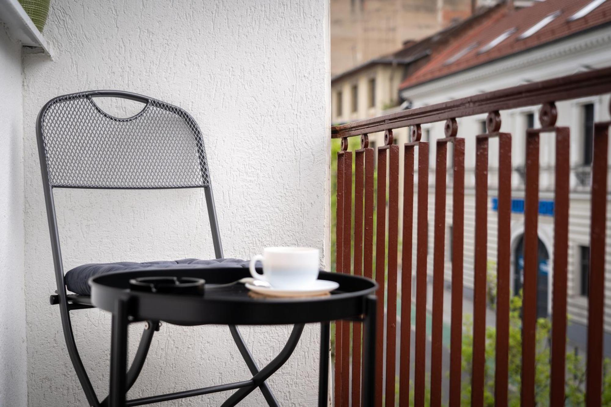 Boho Chic Escape - Hypercenter Apartman Kolozsvár Kültér fotó